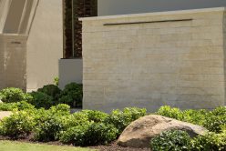 Rectangular Water fountain covered with Stella Neo Ledge: Sawn thin veneer
