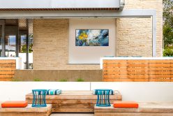 Camilla Neo Ledge: Split thin veneer installed on a outdoor pool deck wall