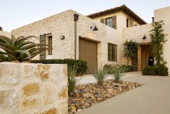 Entry way of home with Honey Buff Rubble thin veneer installed on exterior of home